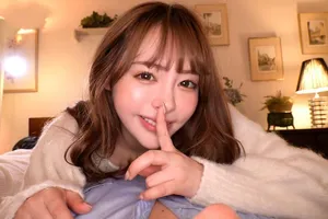 #Chân dài lộ liễu và cung nữ lụa trắng